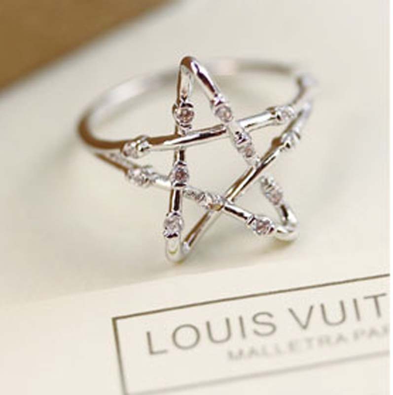 Fashion Micro Inlaid Gold Hollow Star Ring