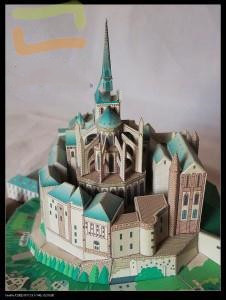 Title 2, Baue das Kloster Saint Michel als 3D-Papiermode...