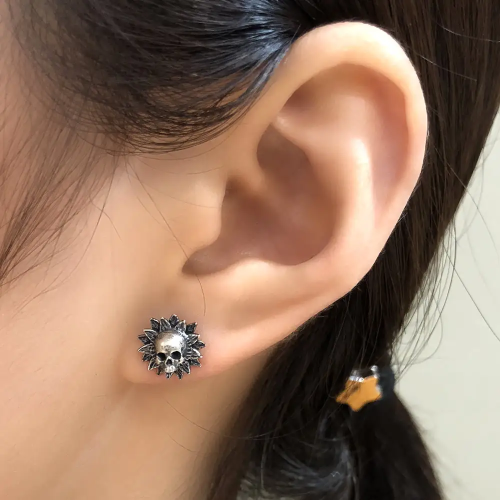 Sunflower Skull Creative Stud In Sterling Silver