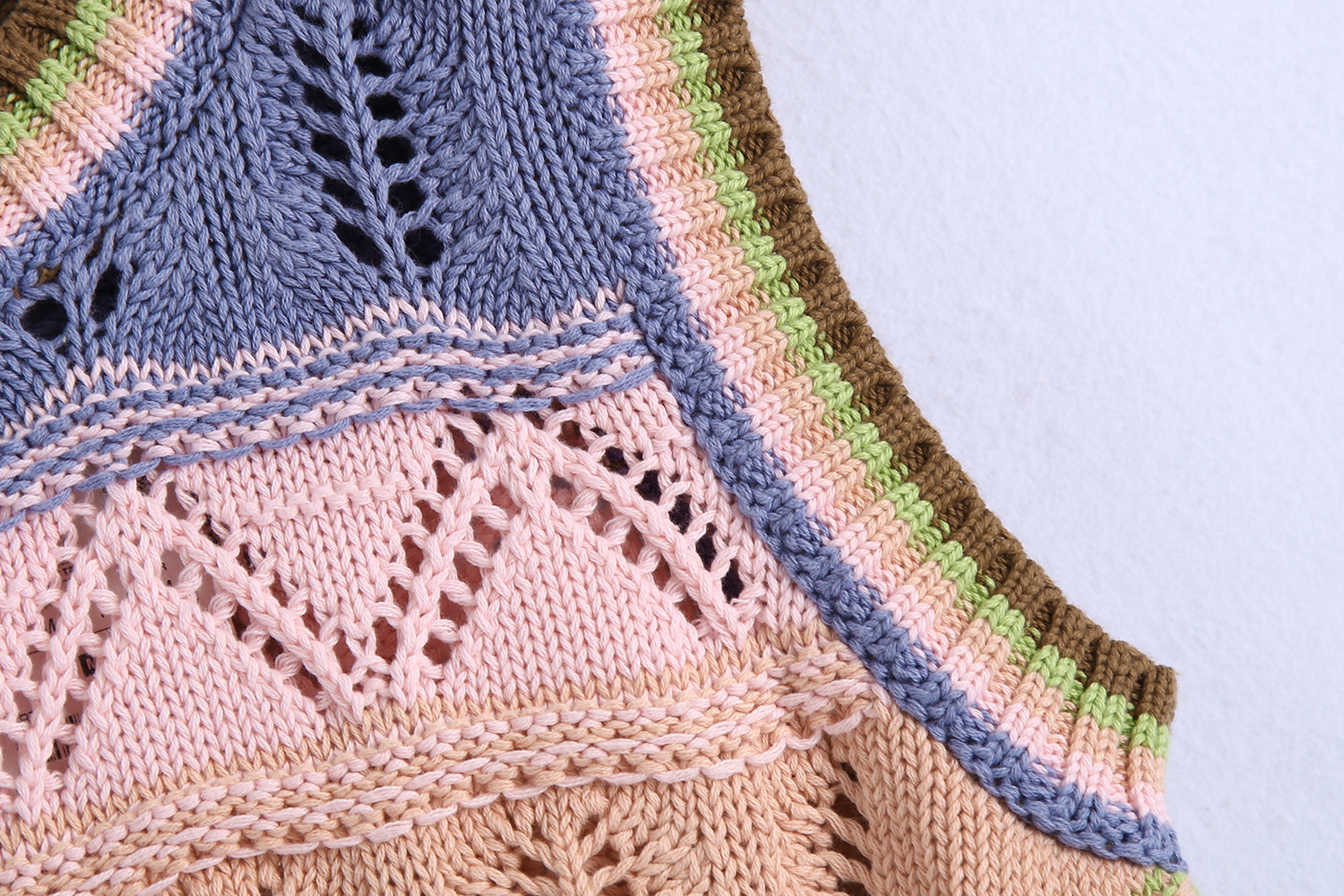 Loose Color Cutout Striped Knitted Vest