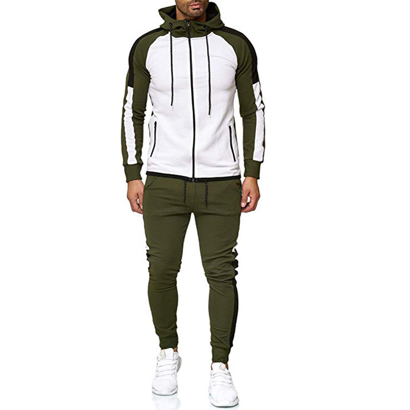 Title 5, Traje deportivo con capucha para hombre