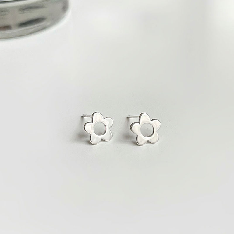 Title 4, Pendientes de plata de ley S925 con forma de fl...