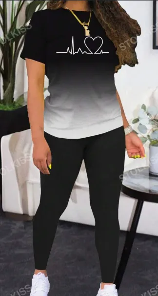 Gradient Heart Pattern Print Short Sleeve T Shirt And Leggings Sports Suit Black - Shop at LoveMi
