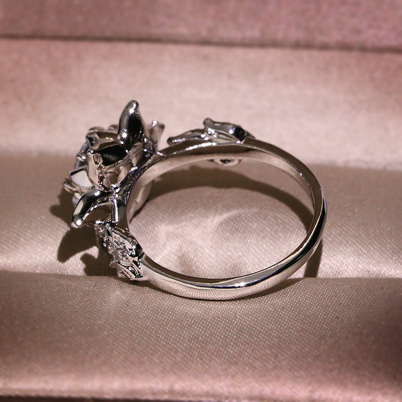 Fashionable Brass Jewelry Delicate Cutout Flower Ring