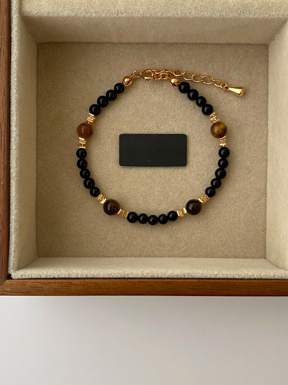 tiigri silma kivi ja mageveepärli käevõru