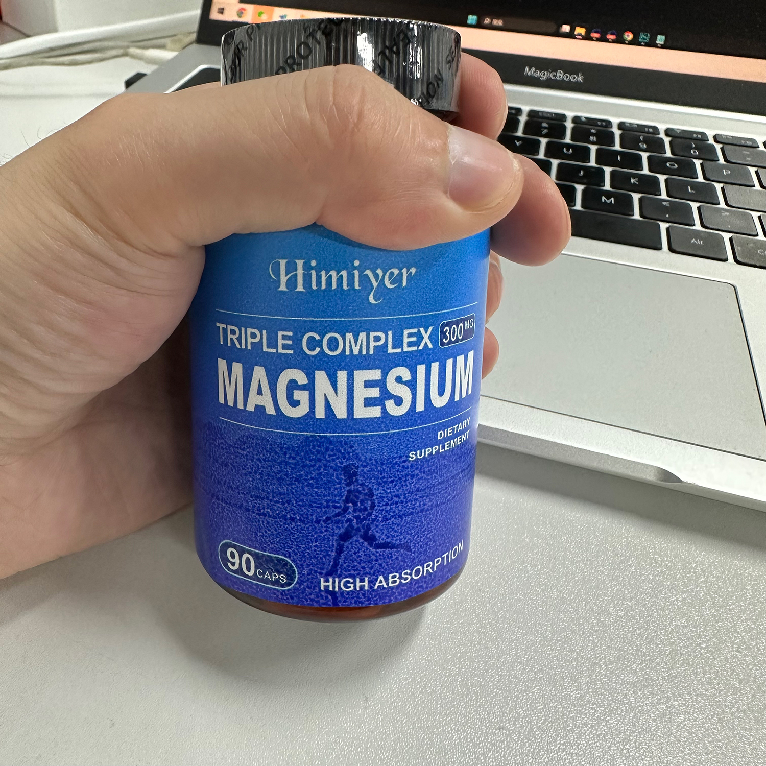 Muscle Energy Magnesium Complex, 90 Vegan Capsules. Maximum Absorption & Potent Magnesium Supplement: Triple Magnesium Complex features 300mg of three types of pure magnesium (Glycinate, Malate, Citrate). Each is chelate or highly absorbable for maximum b