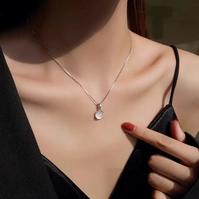 Natural Jade Pendant Necklace Female Clavicle Chain