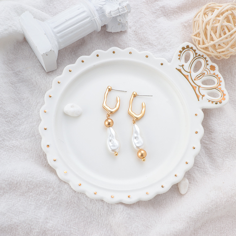 Silver Needle Irregular Lady Metallic Stud Earrings Atmosphere