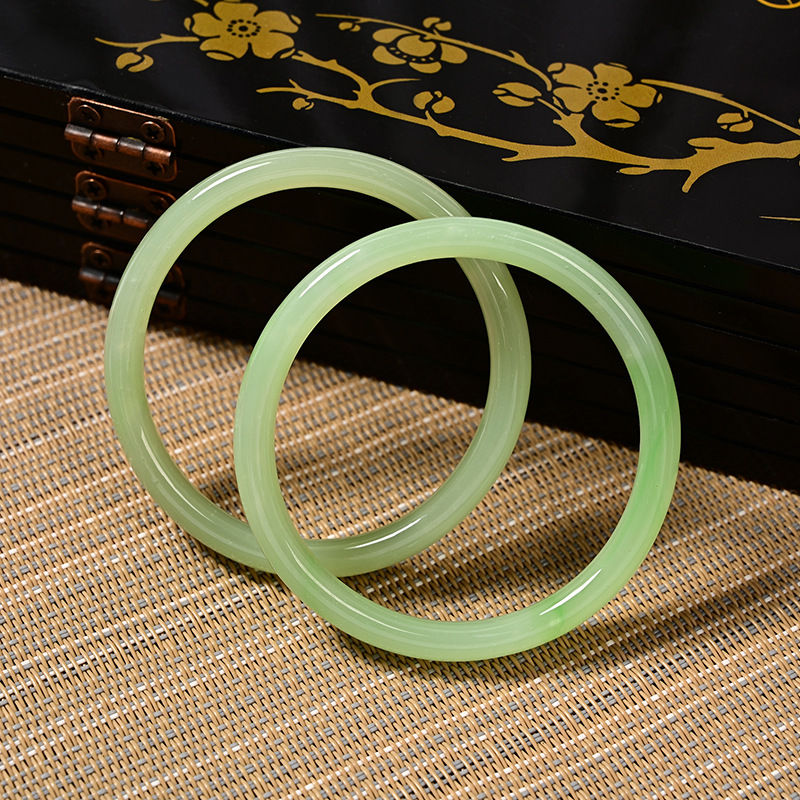 Women's Fashion Colored Glass Jingle Bracelet