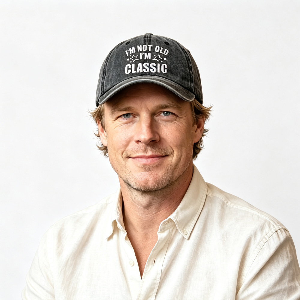 I'm Not Old I'm Classic Baseball Cap, Vintage Washed Cotton Embroidered Hat, Funny Retirement Gifts For Men Women — foto 6