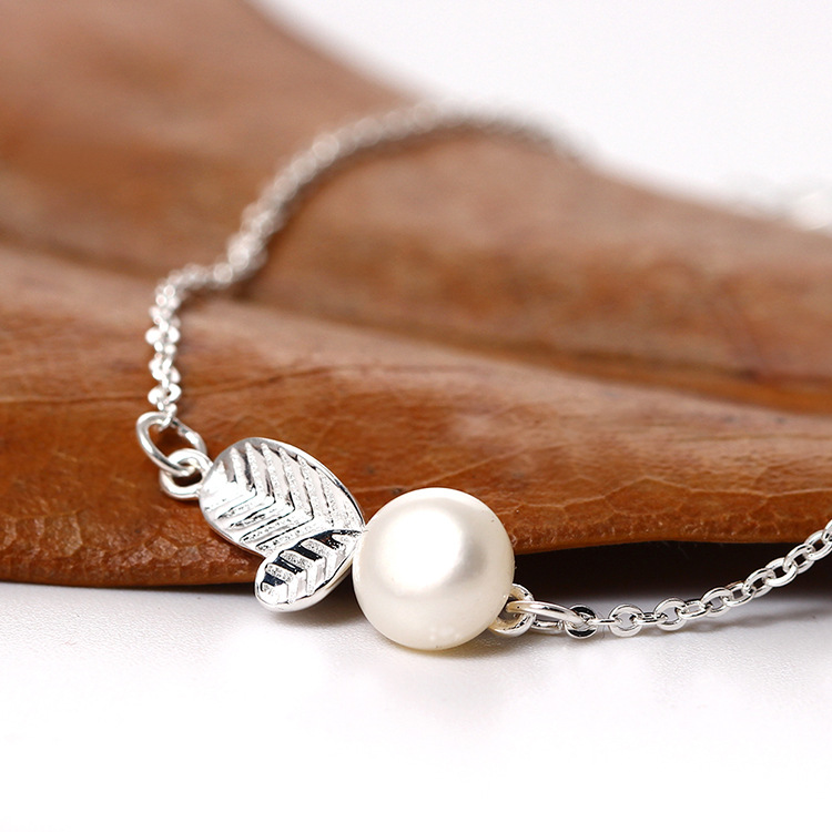 Simple Forest Leaves Student Hand Jewelry