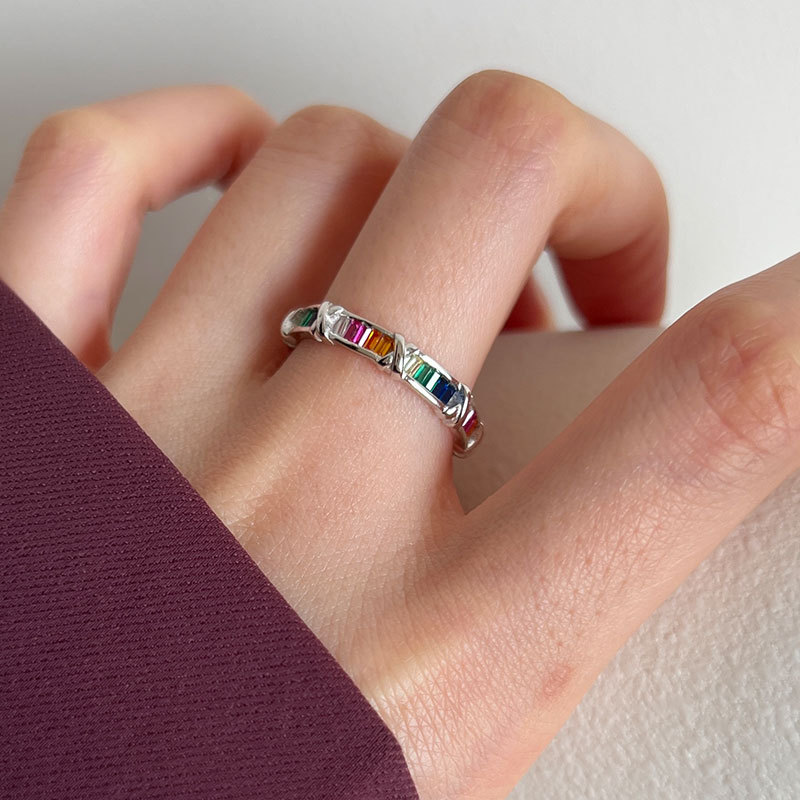 Women's Small Crowd High Sense Closed Ring