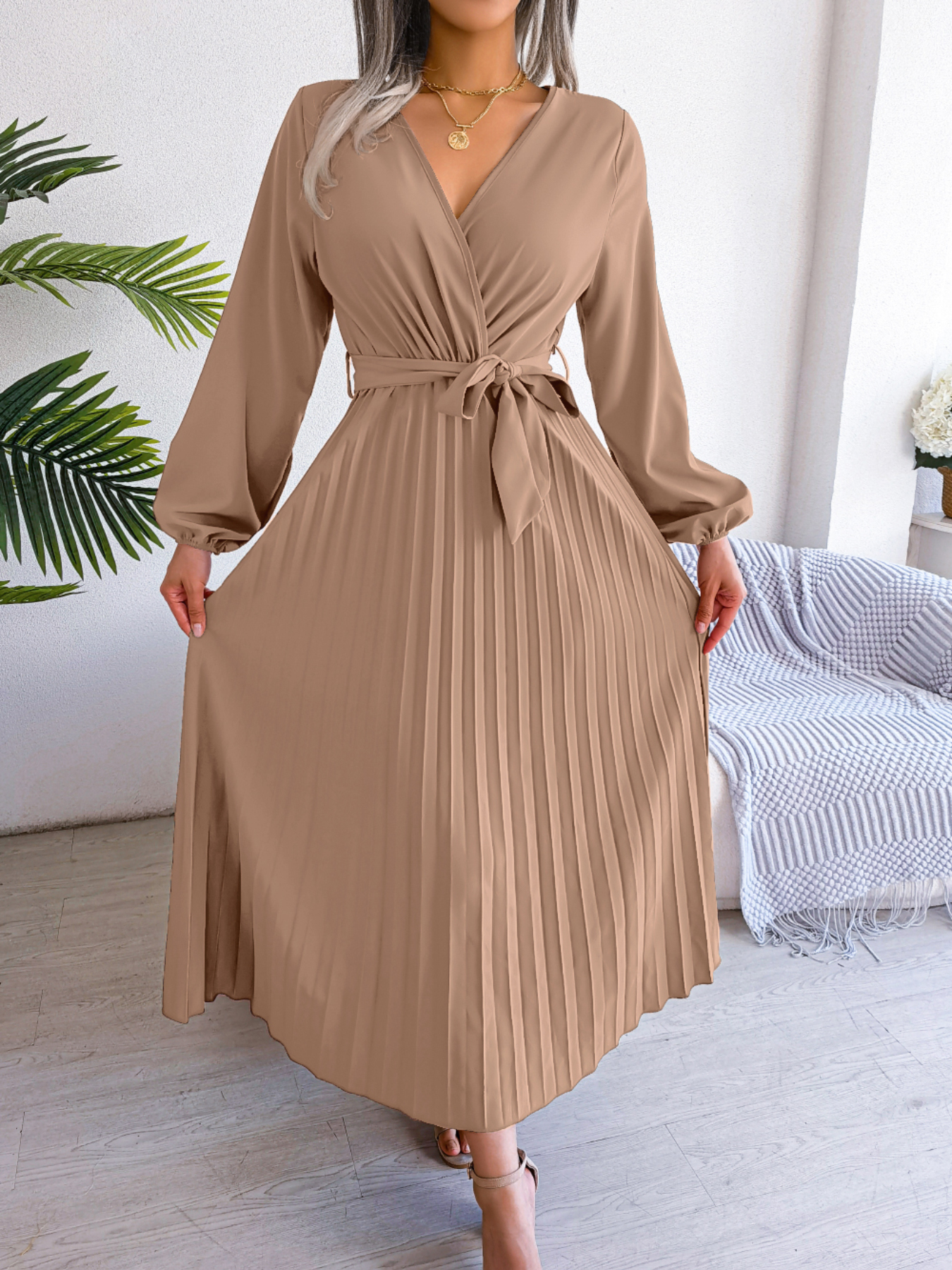 Buy Women's Clothing Online | Buy Trending Dresses for Women