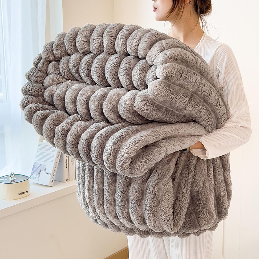 Luxurious Faux Rabbit Fur Blanket - Soft, Warm, And Comfortable, Perfect For Sofas, Beds, Offices, And Travel - A Versatile, All-season Gift And A Great Christmas Present