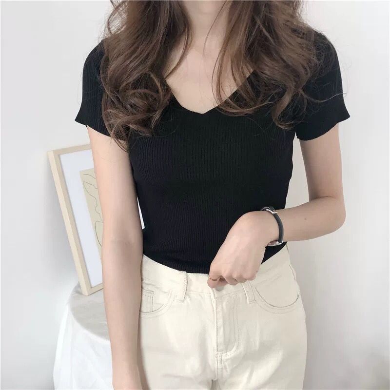 Title 2, Thinning V-neck Knitted Bottoming Shirt Short Top