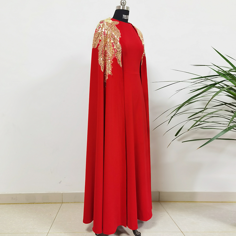 تغطية البطن لإظهار تنورة فستان السهرة الرقيقة