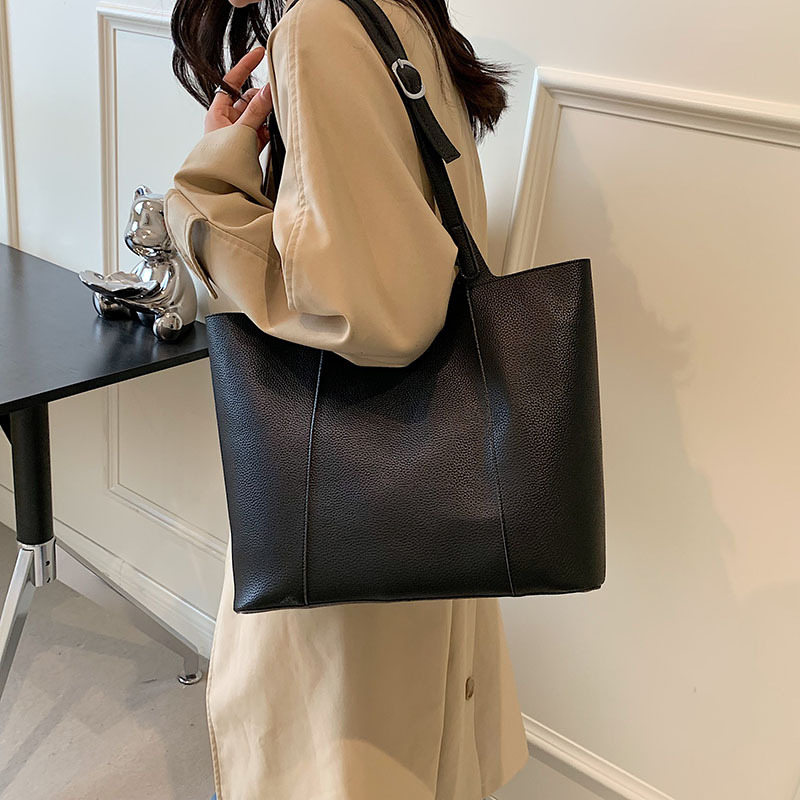 Women's Fashion Simple Solid Color Single Shoulder Underarm Bag