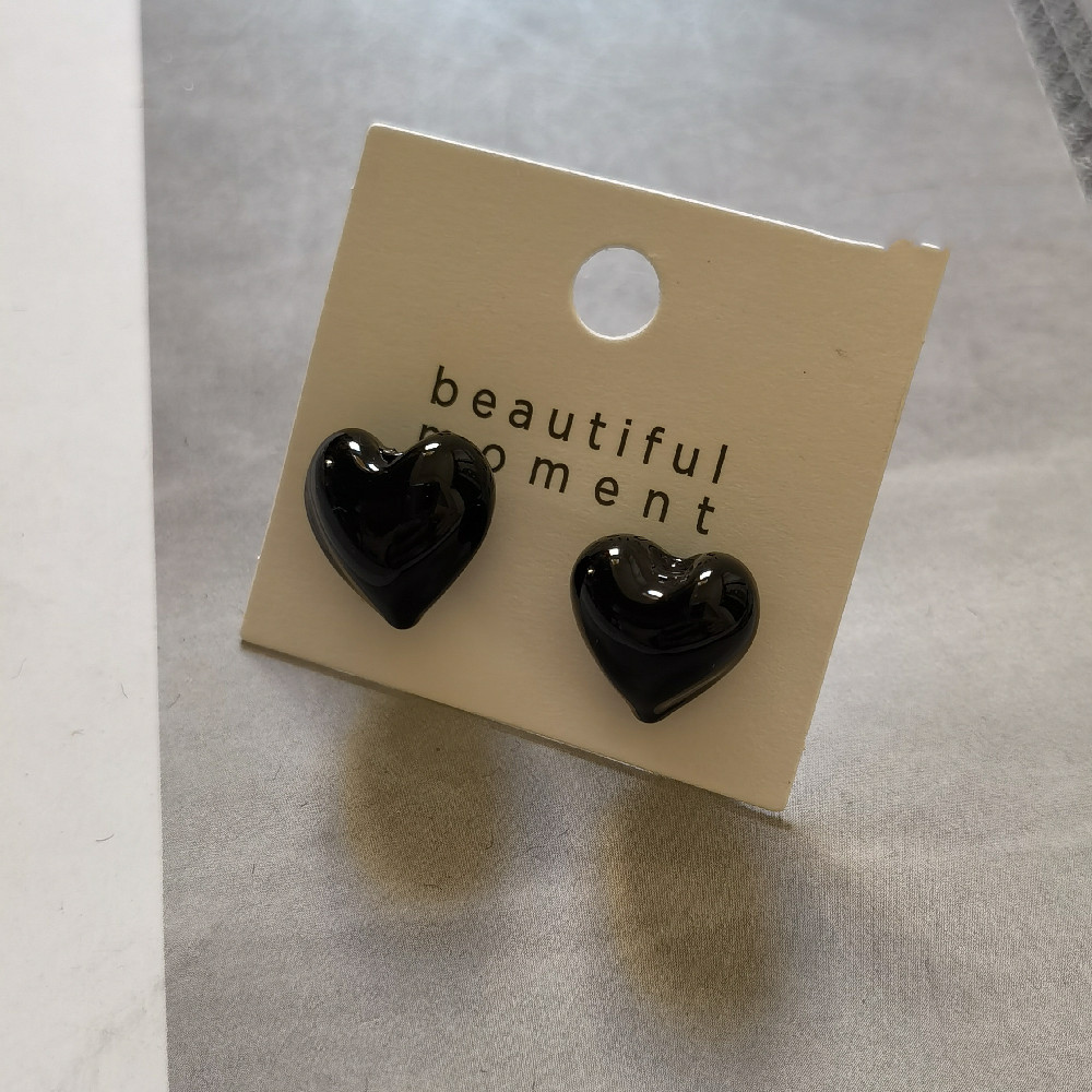 Ladies Fashion Black Geometric Love Earrings