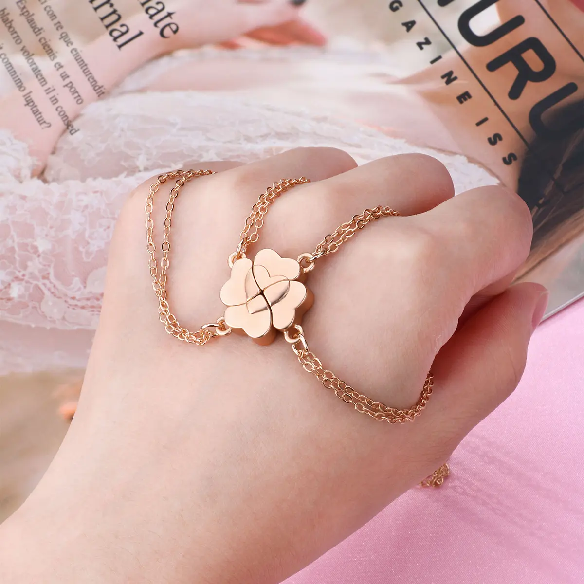 Four-Leaf Clover Stitching Necklace Magnetite Good Friends
