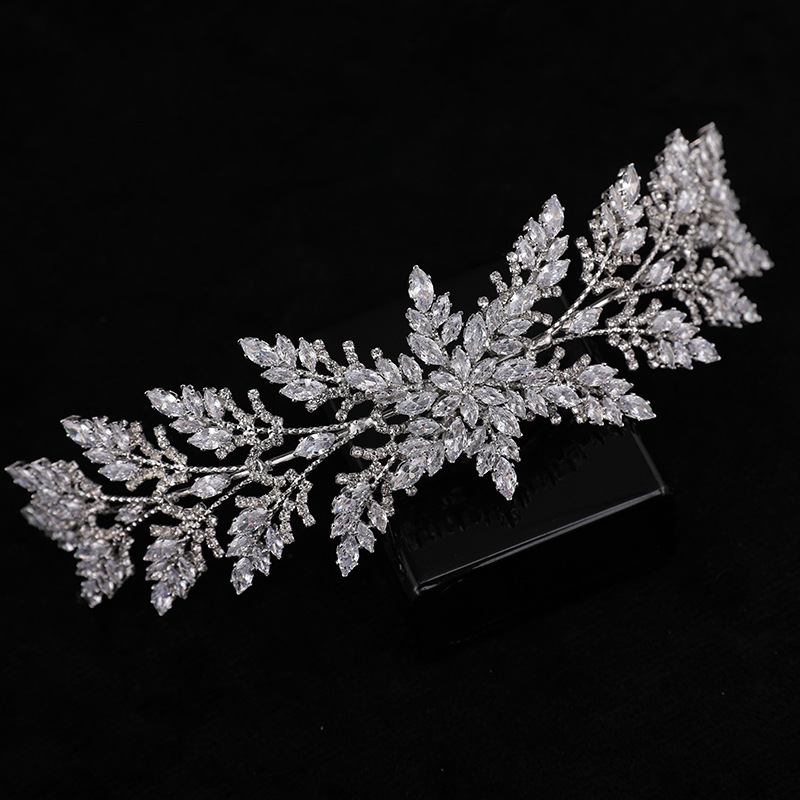 Euramerican Series Wreath Alloy Zircon Branch