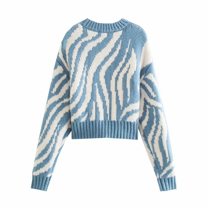 Round Neck Long Sleeve Animal Print Jacquard Sweater