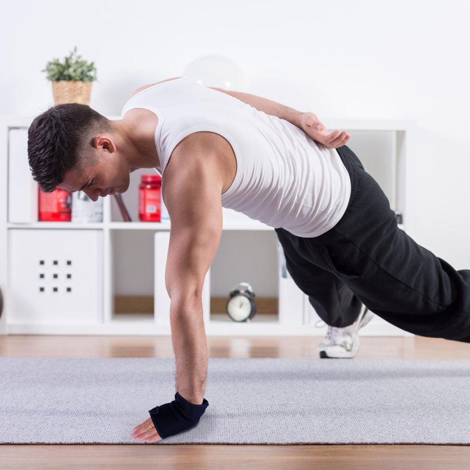 Wrist Support Brace Carpal Tunnel Wrist Brace Night Wrist Sleep Support Strap With Thumb Hole Removable Splint For Left Hand For Wrist Recovery Weightlifting