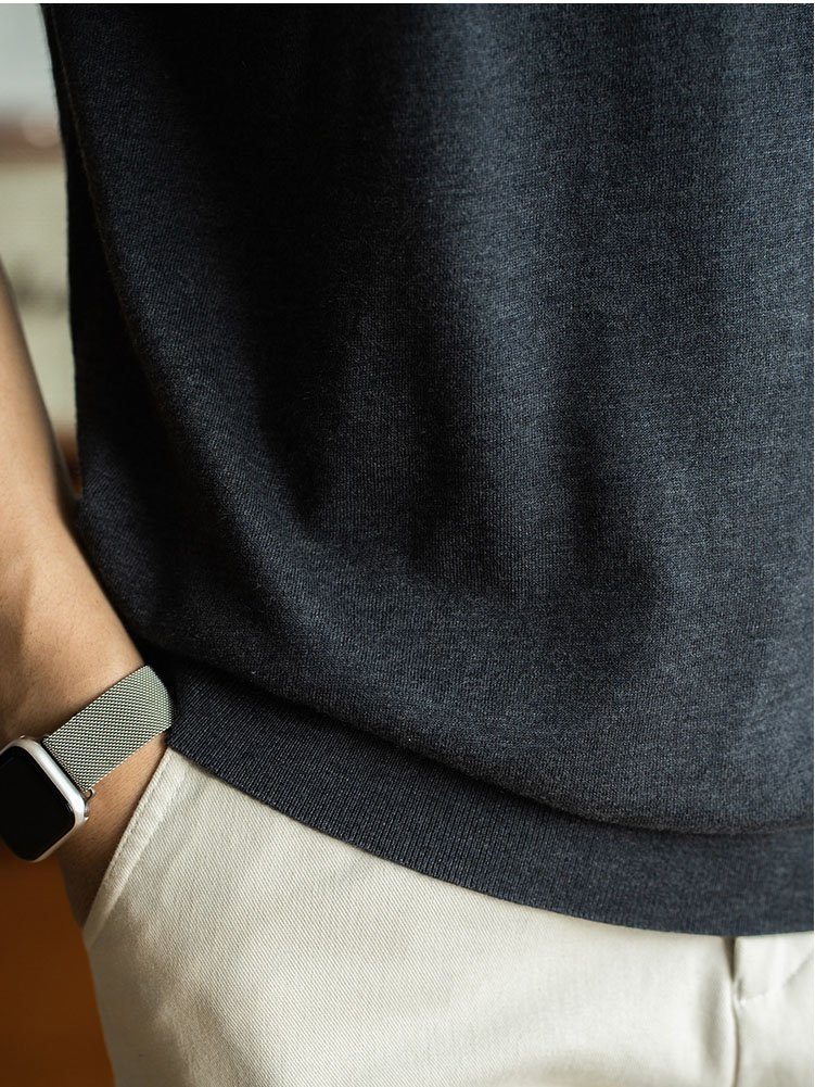 Color-blocked Sleeve Knit Polo Shirt