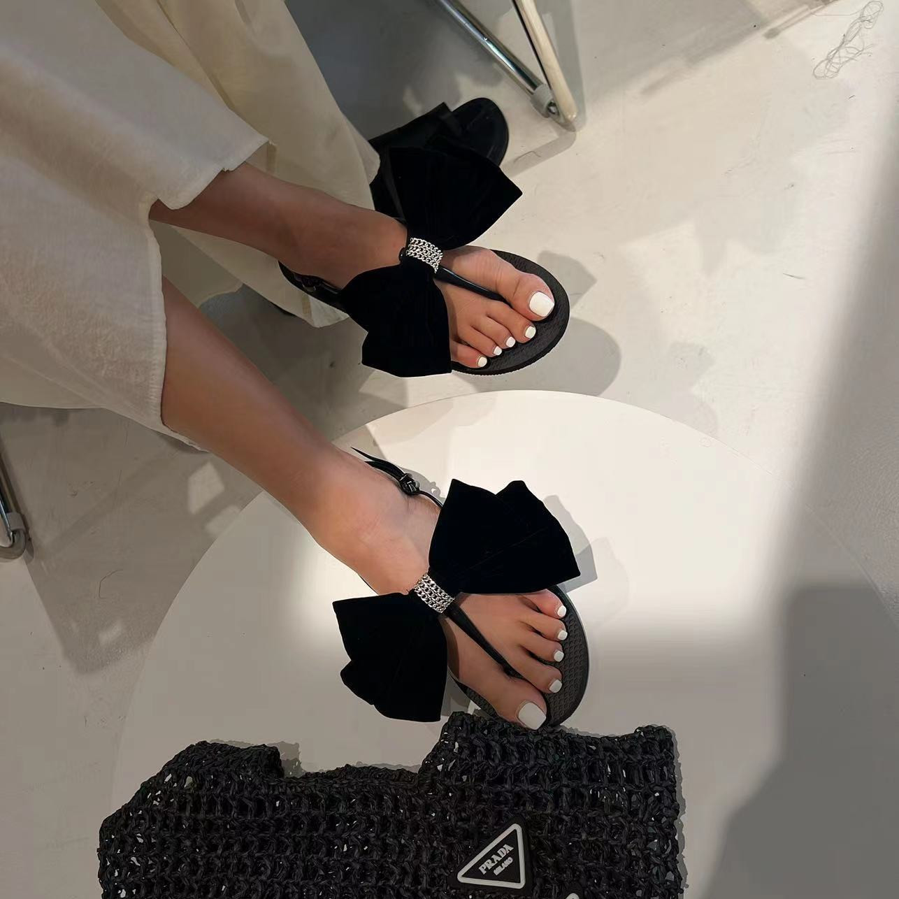 Double Toed Sandals Flat Sole Solid Bow