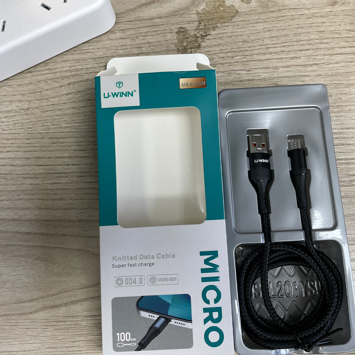 L202 Micro USB Cable 2.4A 1M Black USB 3.0 UWINN