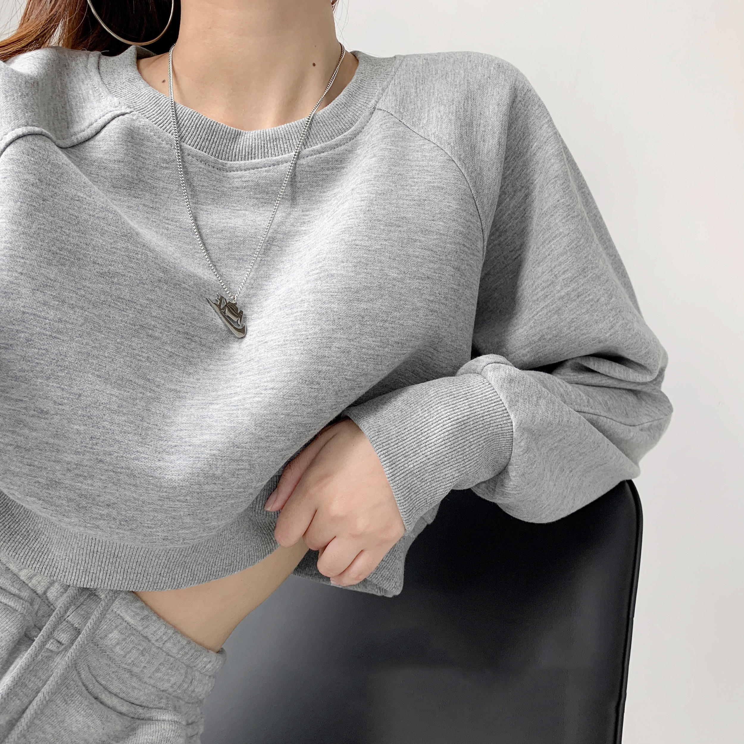 Sports Style Loose Pullover Sweater Women's Niche Casual T-shirt High-waist Cropped Long-sleeved Top