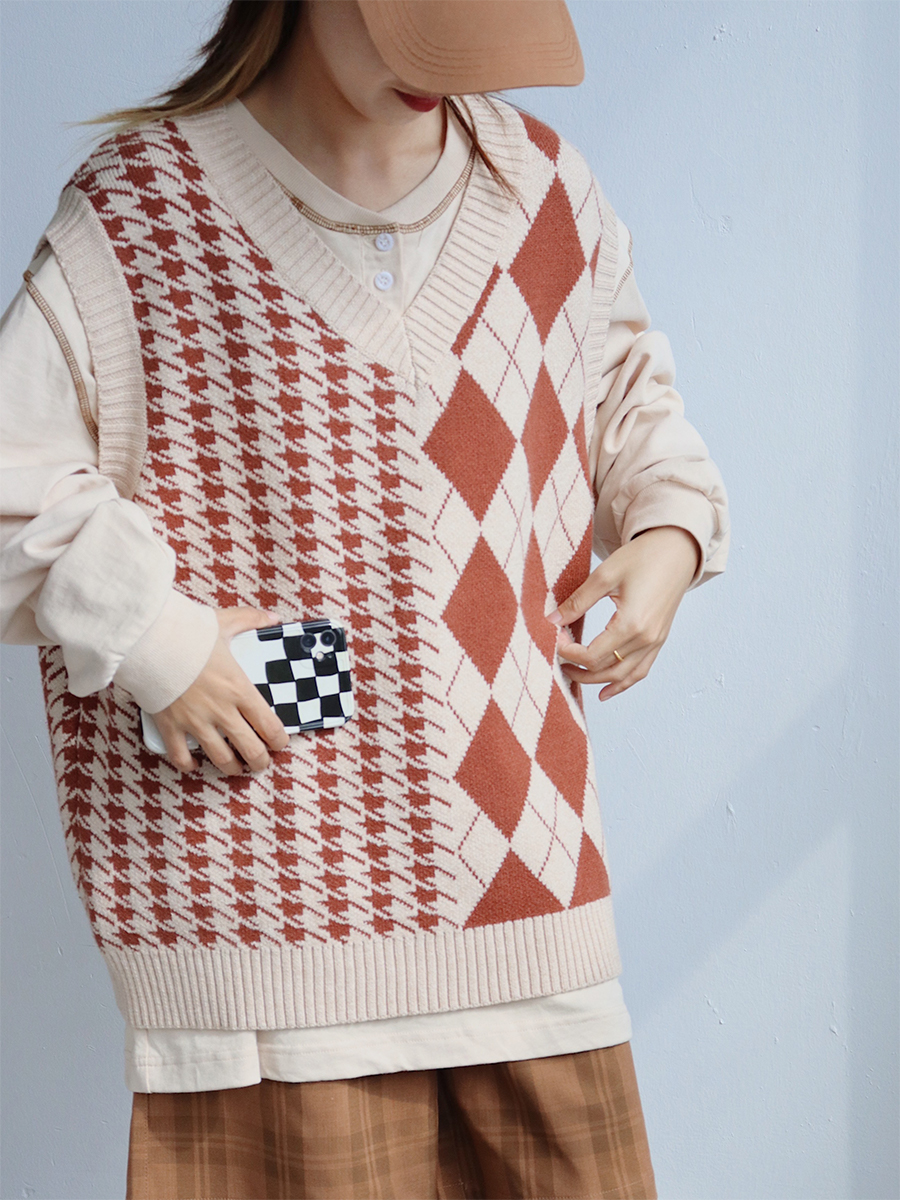 Title 5, Rhombus Knitted Shirt Layered Over Vest