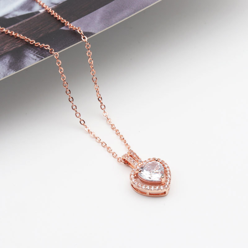 Women's Simple Personality Crystal Heart Necklace