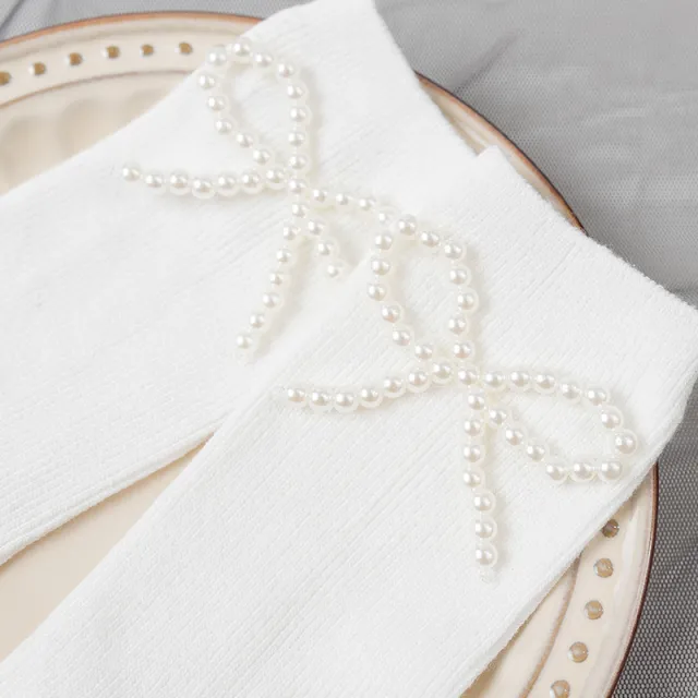 Sweet Girl Soft Girl White Medium Tube Socks A White Bow - Shop at LoveMi