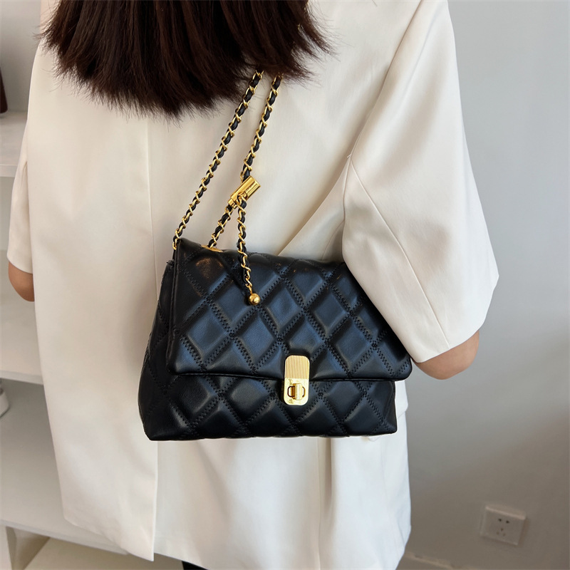 Fashion Shoulder Bag In Summer Exotic And Versatile Slung