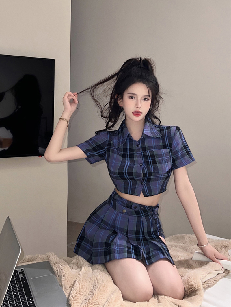 Pure Desire Short Retro Slim Design Small Top