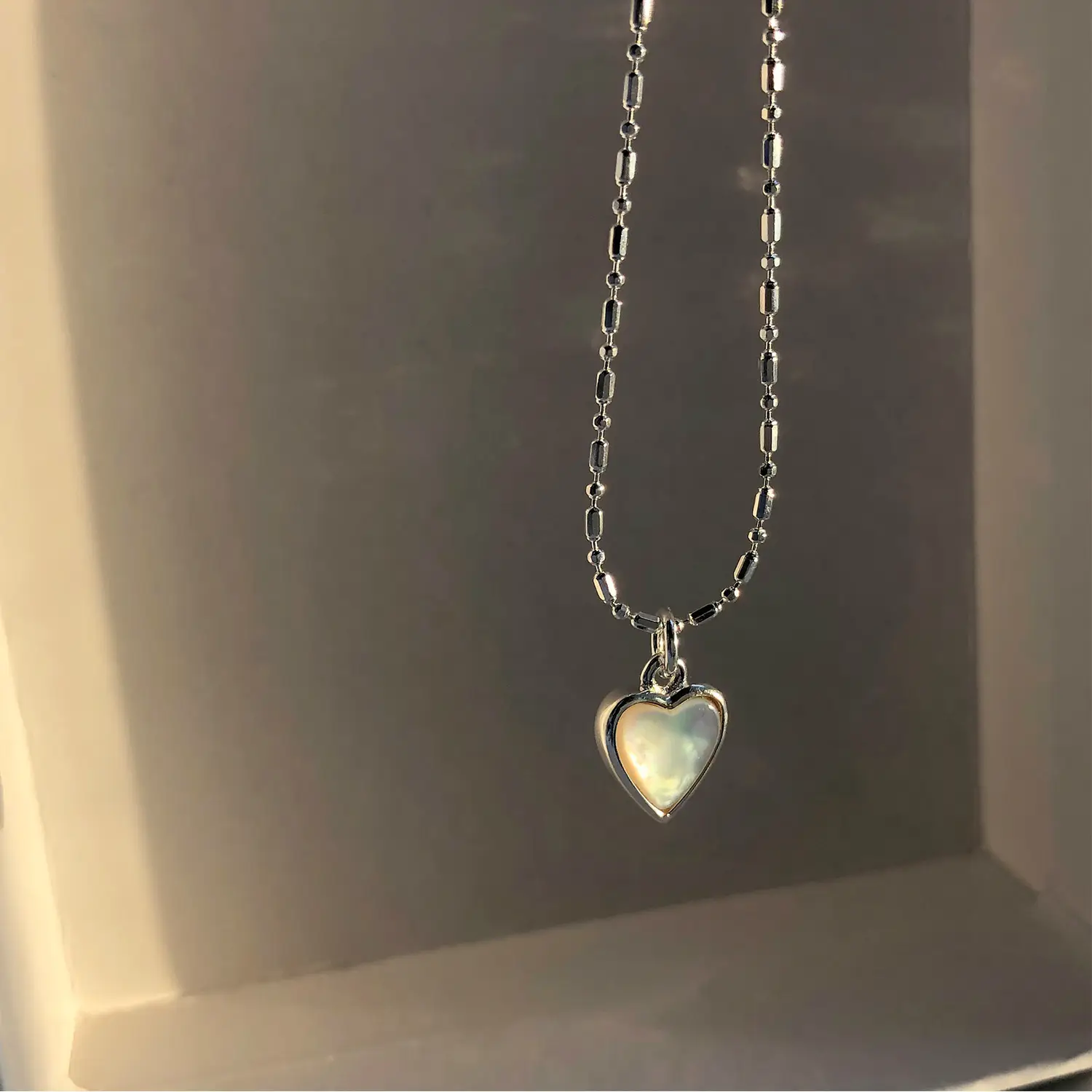 925 Sterling Silver Fritillaria Peach Heart Collar Chain