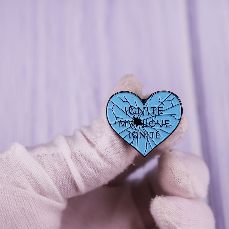Fashion Creativity Ignite My Love Broken Heart Brooch
