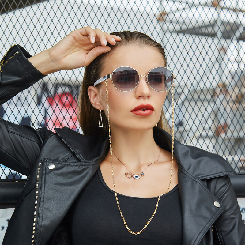 Title 9, Small Round Frame Sunglasses With Chain