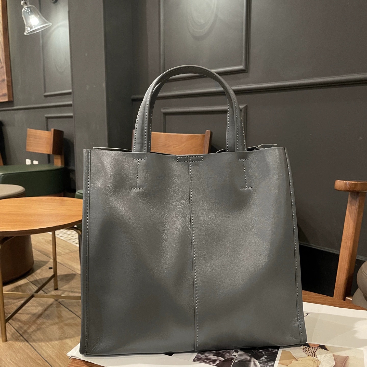 Commute First-layer Cowhide Tote Bag, Premium Leather Single-shoulder Bucket Bag For Women, Simple And Versatile Large Bag 4