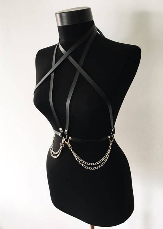 Title 3, Fashion Personality Leather Chain Bra Accessories