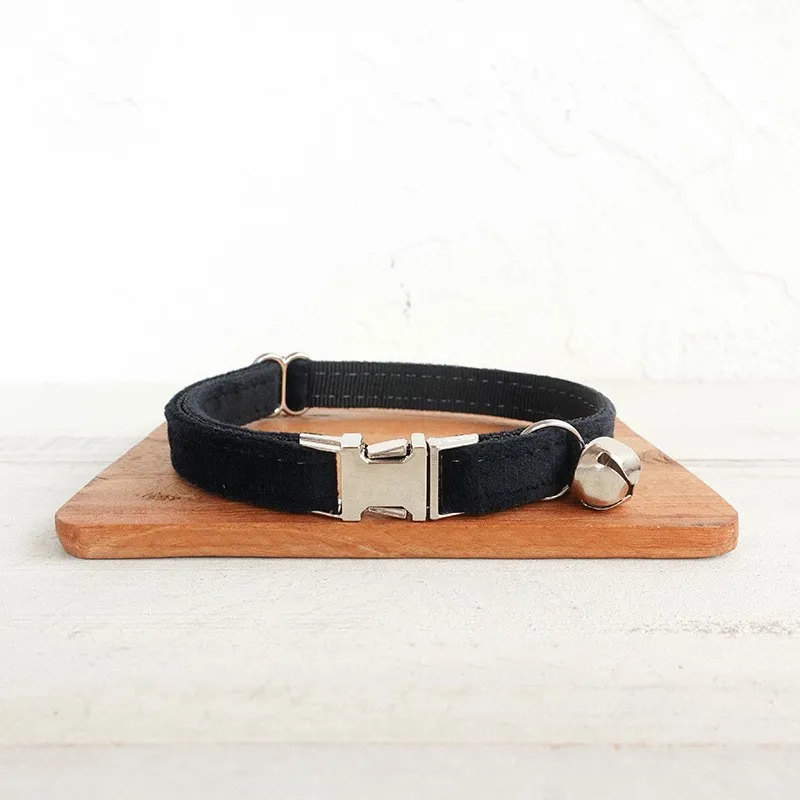 Soft and comfortable adjustable pet collar - Black Thick Velvet