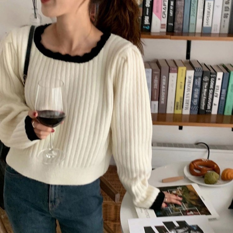 Petal Small Square Collar Contrast Stitching Knit