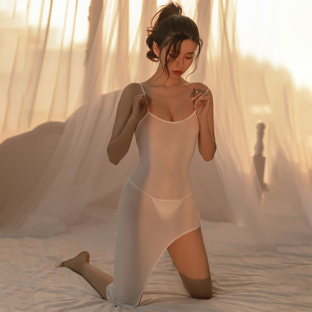 Women's Fashion Temperament Solid Color Ice Silk Side High Fork Halter One-piece Dress