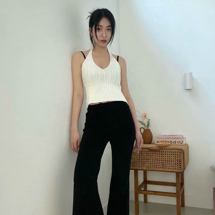 Women's Niche Design V-neck Twist Button Halterneck Vest