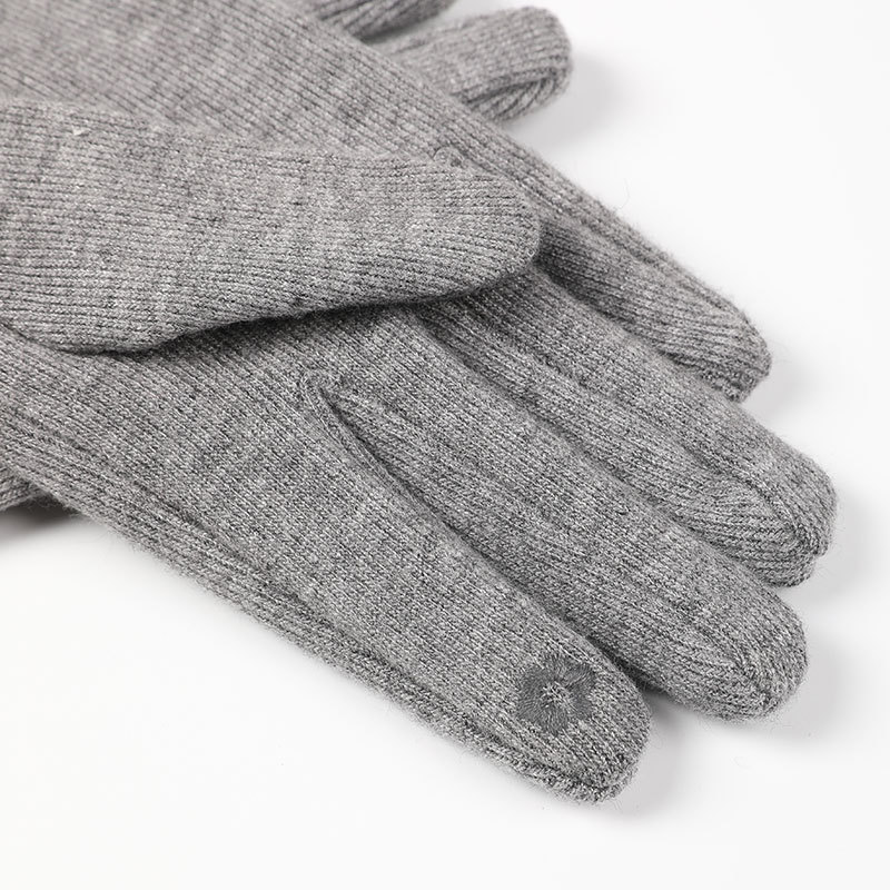 Title 4, Thickened Thermal Knitting Gloves For Women Aut...