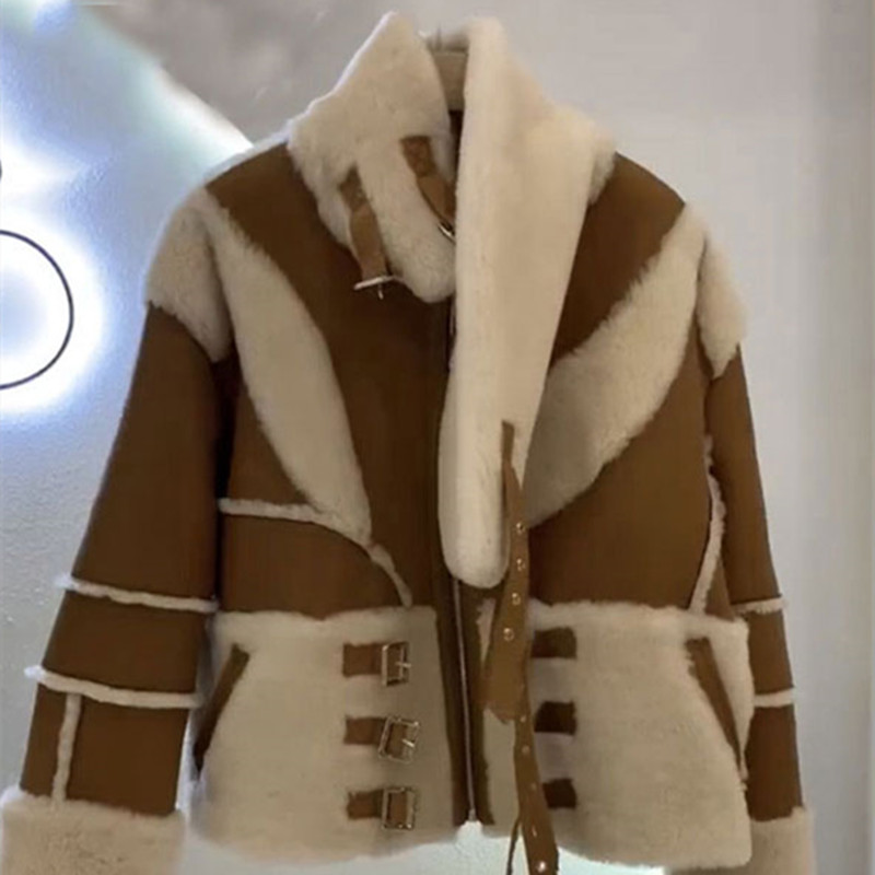 Small Women's Lambswool Coat With Fur