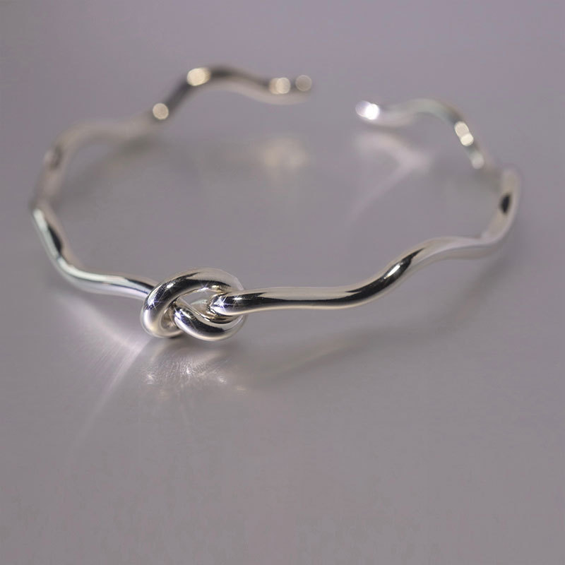 Title 2, S925-Silber-Charakter-Knotenarmband