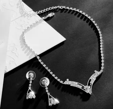 The bride simple crystal diamond jewelry set