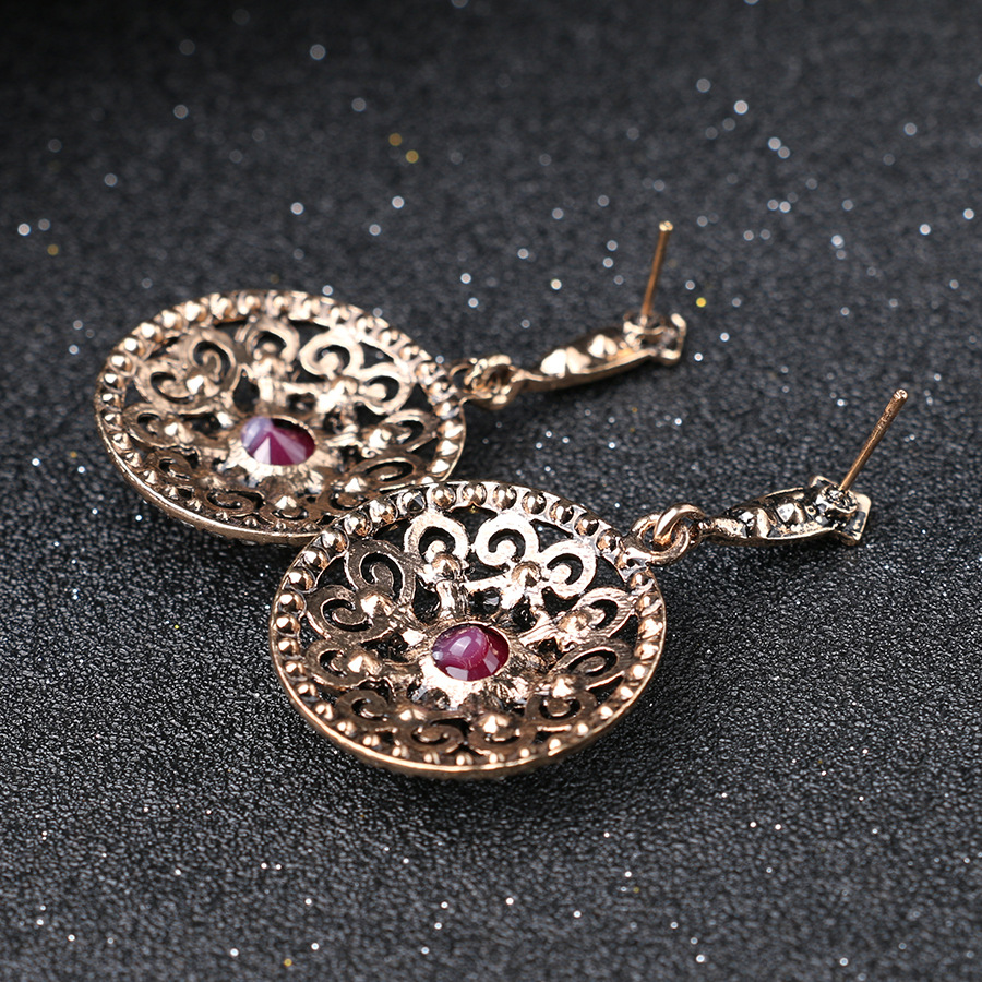 Bridal suit new style genuine Luo Yang set jewelry, hollowed out with resin, diamond necklace, earring two sets — foto 5