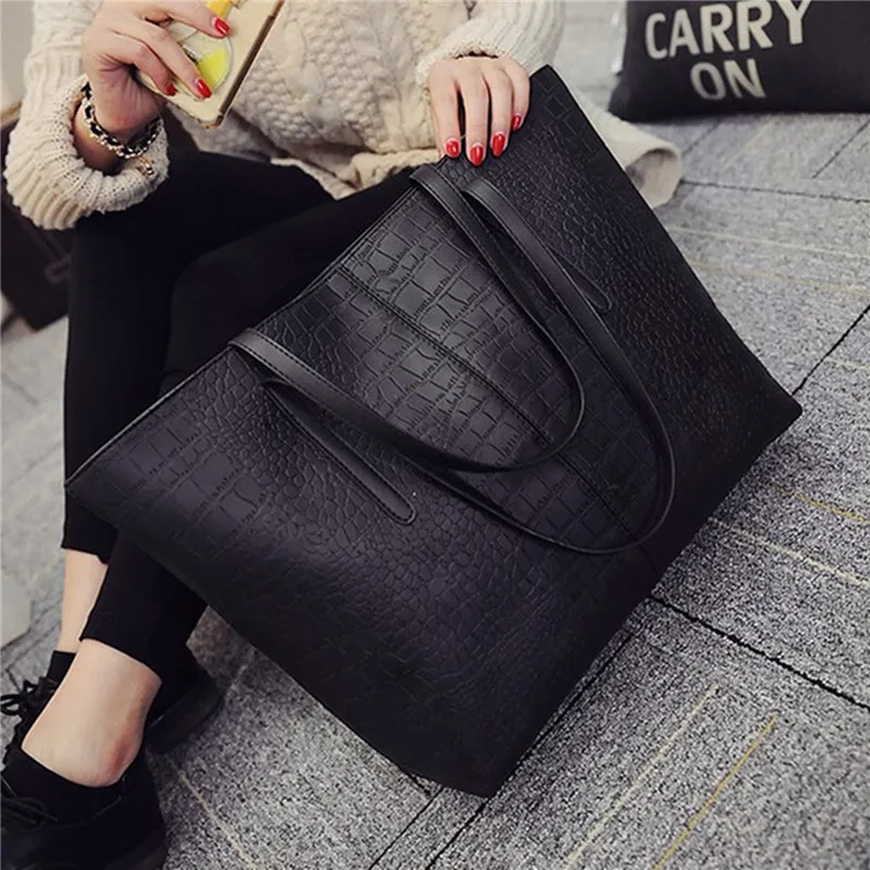 The new spring and summer fashion handbags EuropeShoulder Bag Handbag simple fashion - Black